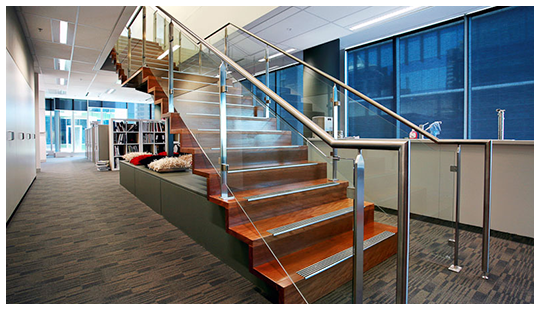 不鏽鋼樓(lóu)梯護欄 不鏽鋼樓梯護欄(lán)